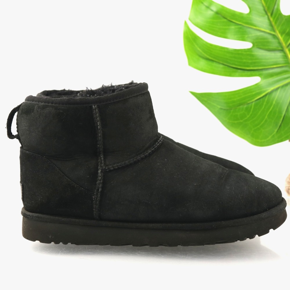 UGG Womens Classic Mini Boots Size 10 Black Suede Shearling Sherpa Ankle Booties